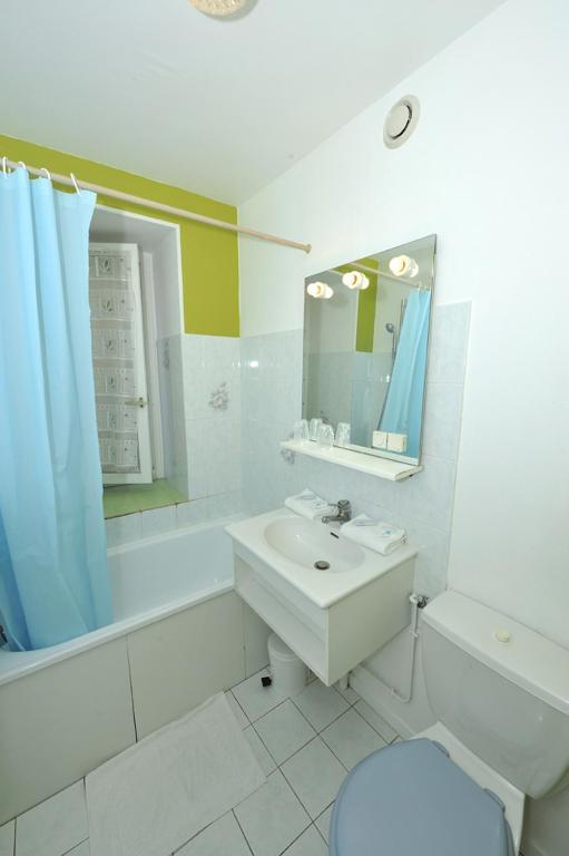 Le Compostelle Hotel Vezelay Bilik gambar